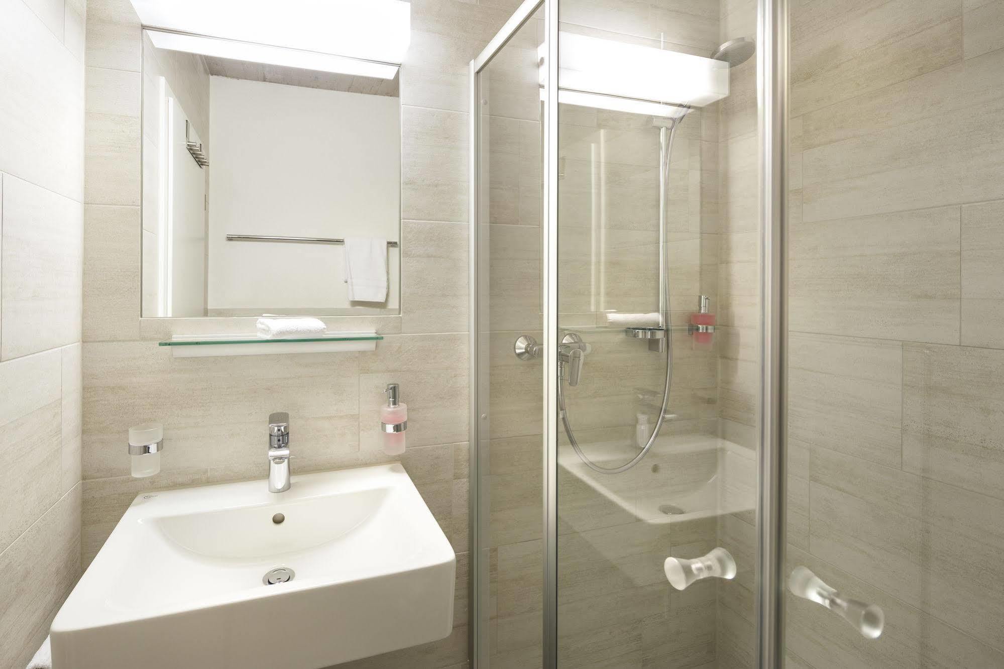 Tailormade Hotel Idea Spreitenbach Luaran gambar